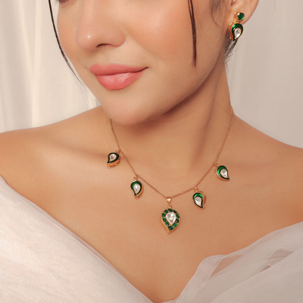 Keari Minimal Green Keari Necklace Set | Srikala